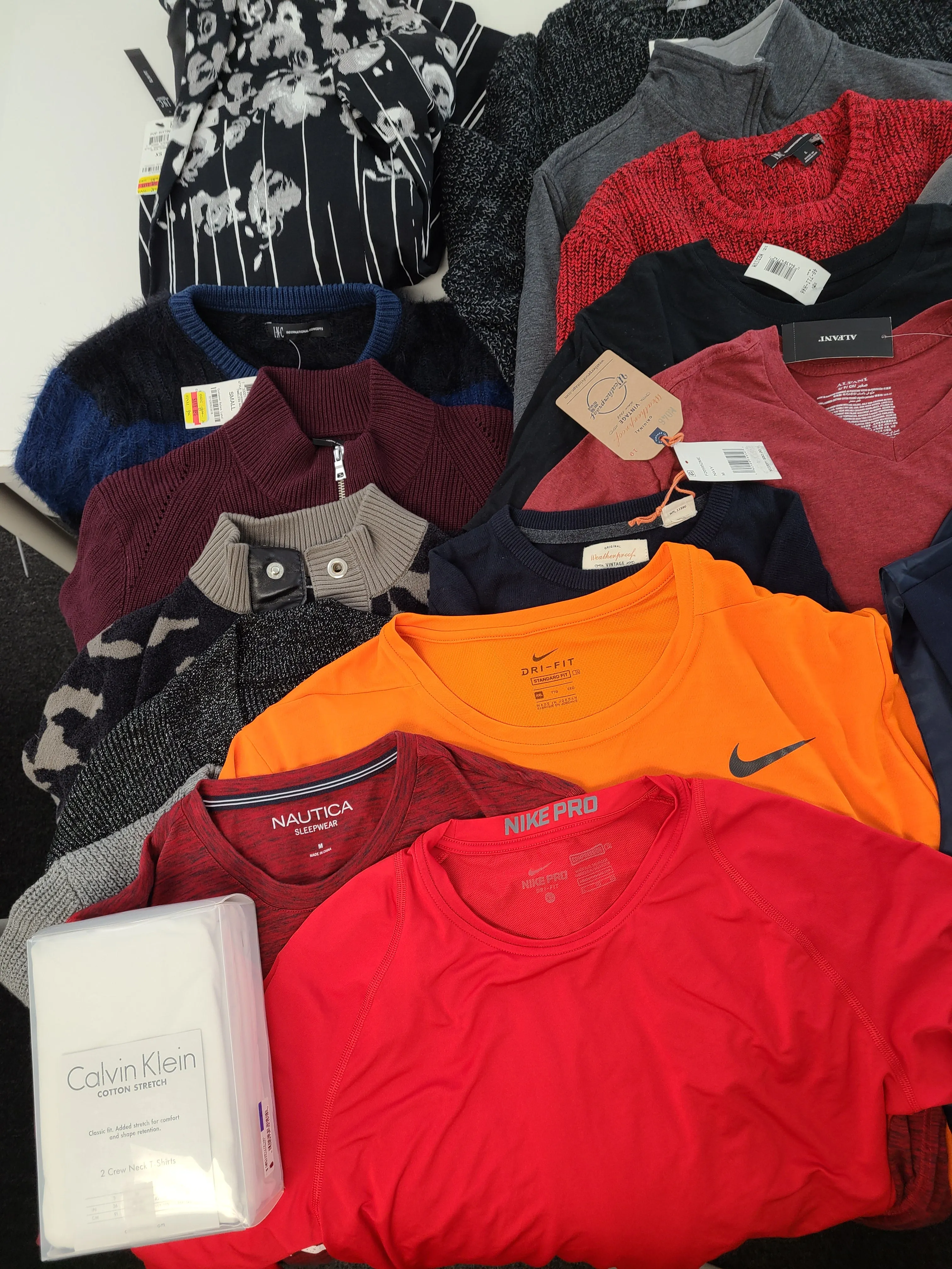 Men's Clothing Wholesale Lot Calvin Klein, Nike, Nautica, Tasso Elba, Weatherproof, American Apparel, Club Room, INC and more, 26 Units, Shelf Pulls, MSRP $1,534.40