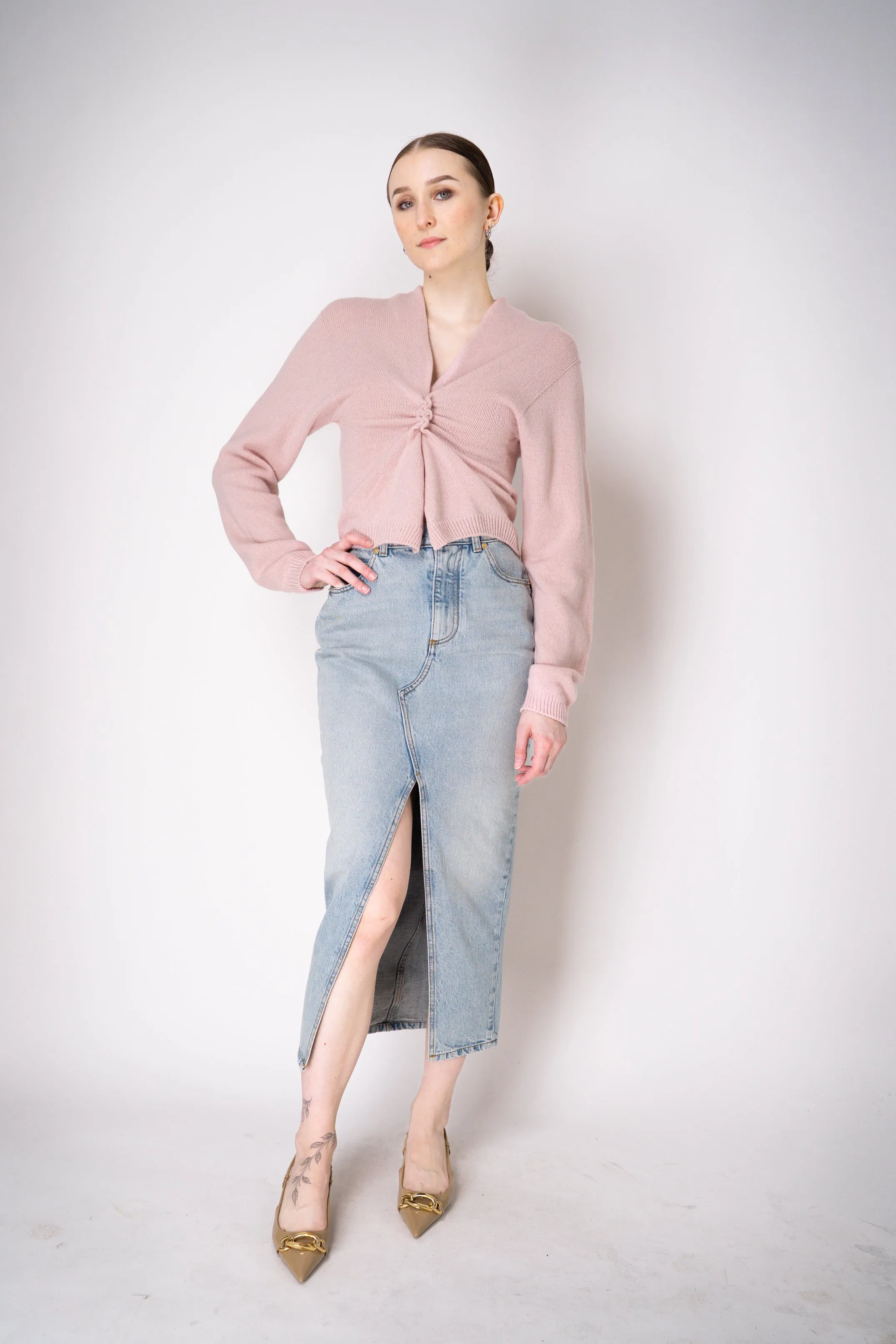 Philosophy di Lorenzo Serafini Cashmere Pullover with Pin Brooch in Dusty Pink
