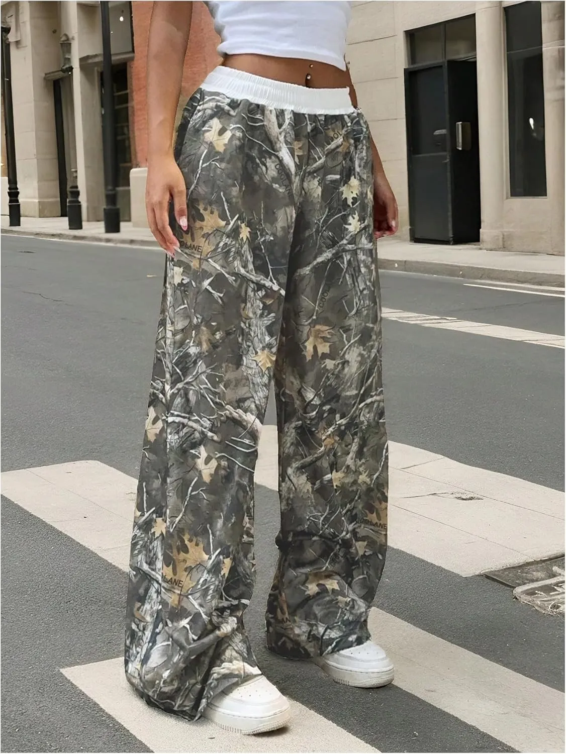 SOLY HUX Women's Camo Pants Elastic Waist Baggy Wide Leg Y2k Sweatpants with Pockets